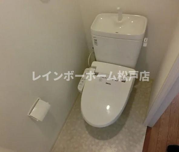 トイレ　清潔感のあるトイレです