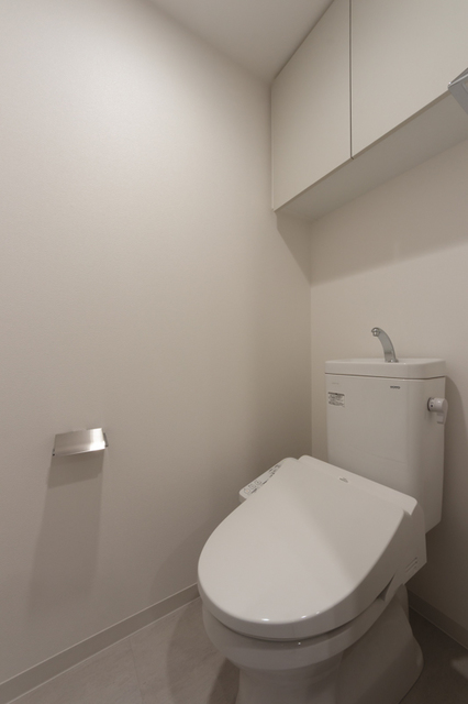 トイレ　※写真は同タイプ住戸です。