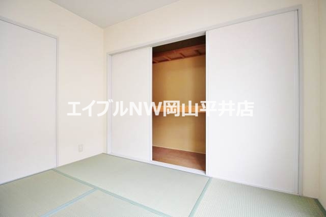 収納　押入れ