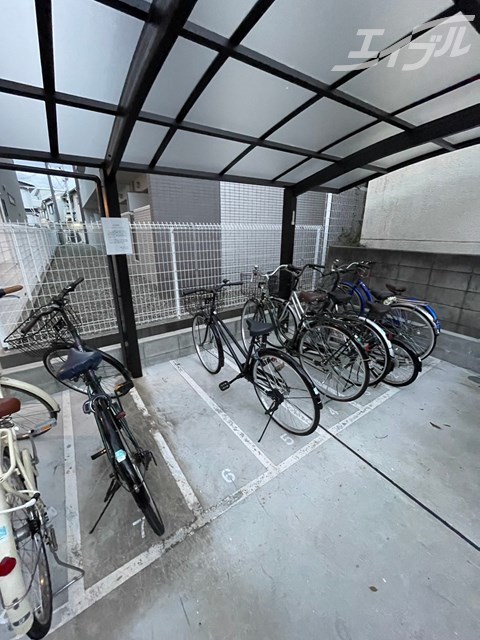 駐車場　駐輪場