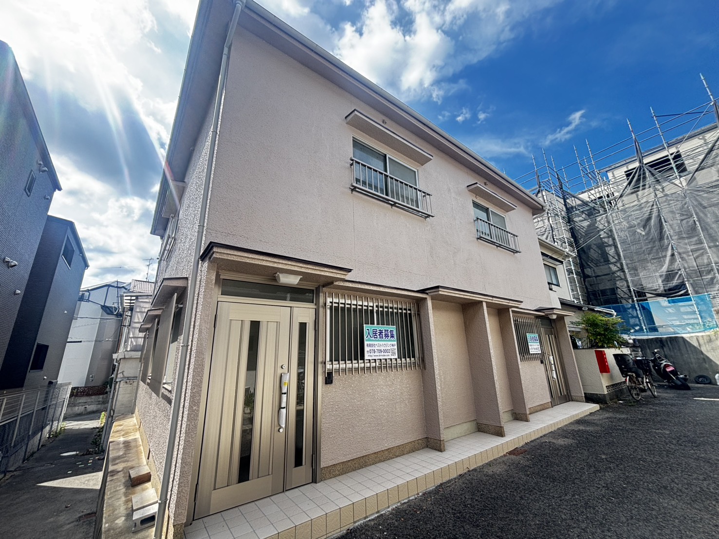 王居殿1丁目テラスハウスの外観写真
