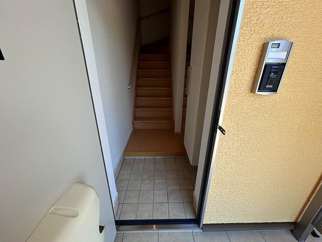 玄関　収納もある玄関です
