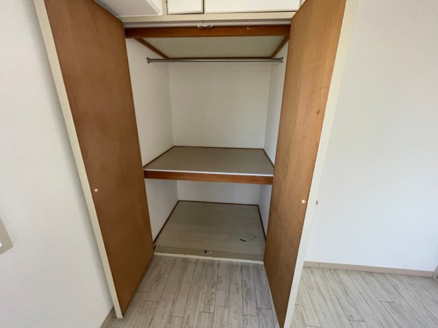 収納　イメージとして同建物他部屋を表示しています