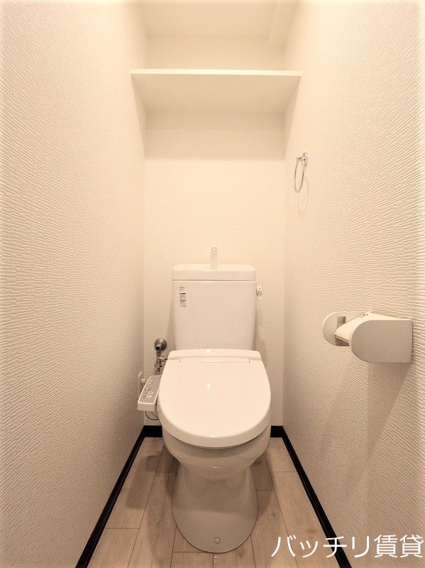 トイレ　＊画像は別部屋の為イメージ、現状を優先いたします
