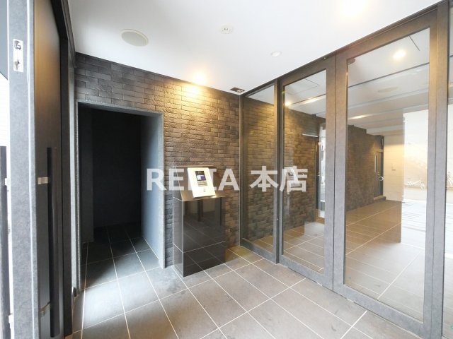 ロビー　★ ★ 口コミ２００件以上　評価４.９のお店 ★ ★