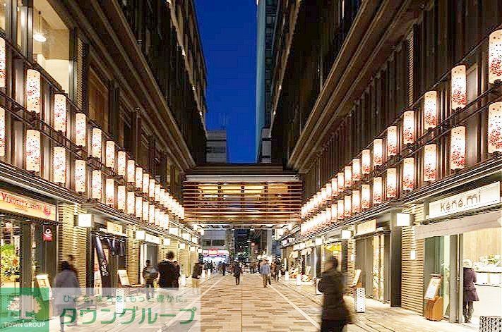 ショッピングセンター　COREDO室町2（ショッピングセンター）まで800m