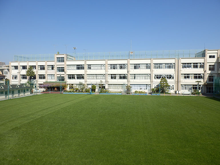 小学校　大田区立雪谷小学校（小学校）まで525m