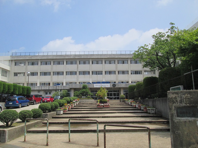 小学校　新潟市立東青山小学校（小学校）まで439m