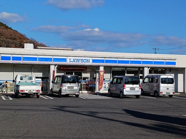 コンビニ　ローソン福山奈良津町三丁目店（コンビニ）まで380m