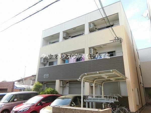 建物外観　スタイリッシュな外観です！