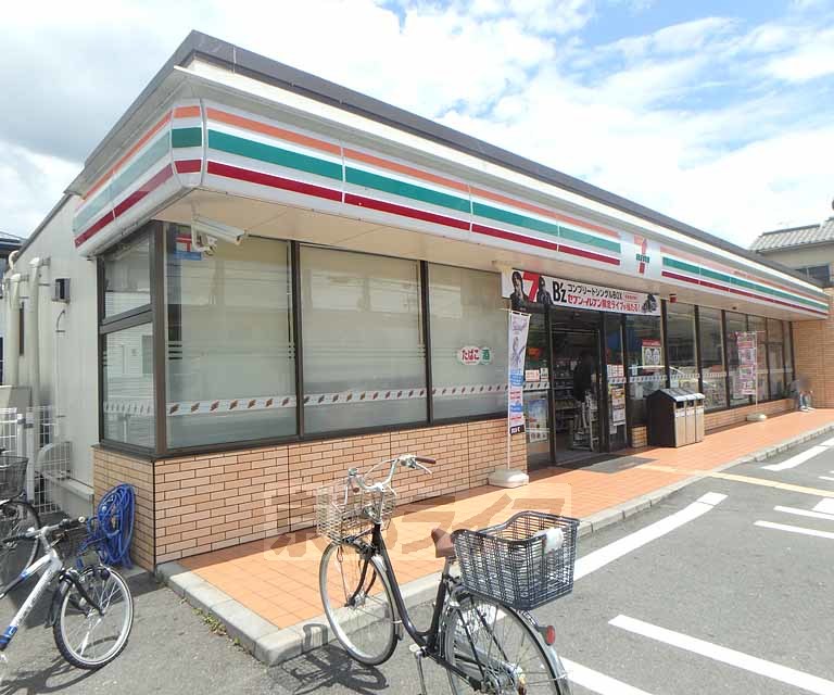 コンビニ　セブンイレブン 枚方楠葉朝日3丁目店（コンビニ）まで495m
