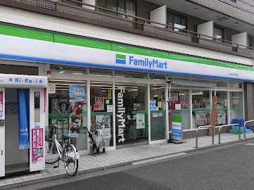コンビニ　ファミリーマート 上北沢四丁目店（コンビニ）まで905m