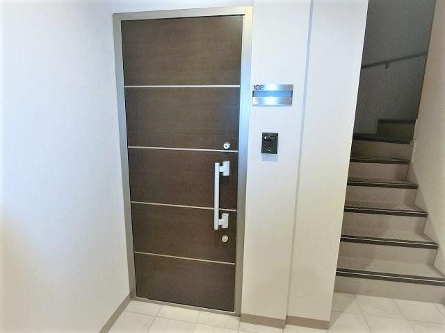 ロビー　お部屋探しは【タウンハウジング千葉店】にお任せ下さい♪