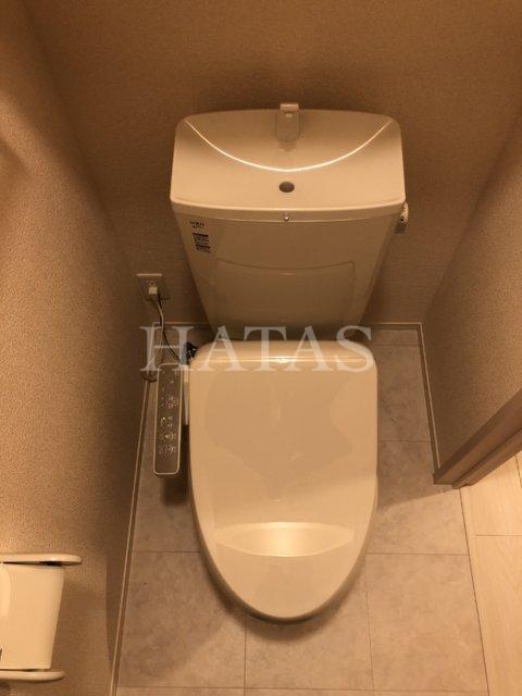 トイレ　同物件別部屋です