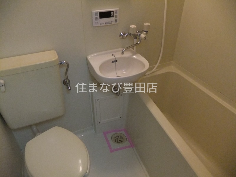 バス・シャワールーム　同型別部屋写真