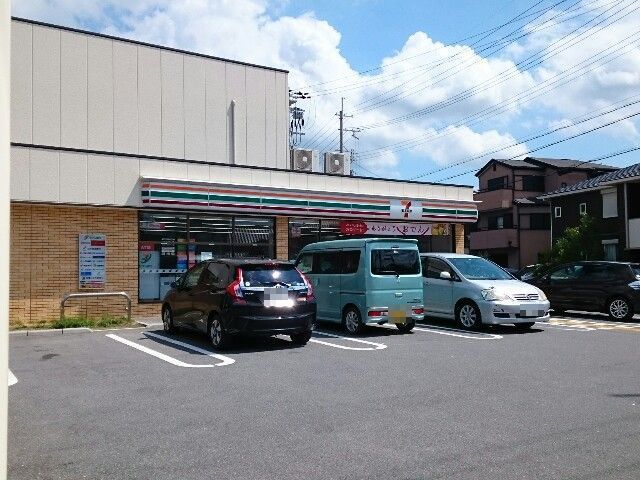 コンビニ　セブンイレブン様（コンビニ）まで600m