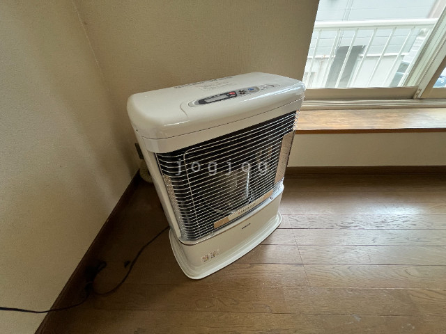 その他設備　灯油ＦＦ式ストーブ