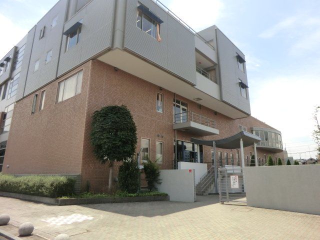 高校・高専　八王子実践中学校・高等学校（高校・高専）まで1202m
