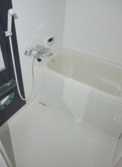 バス・シャワールーム　別部屋の画像を使用しております。