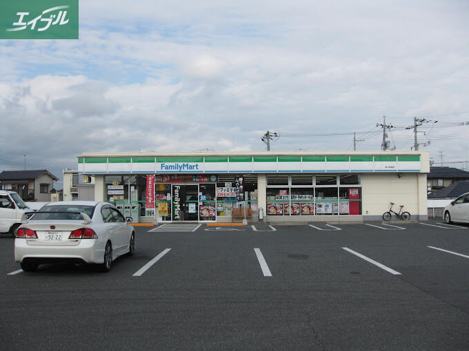 コンビニ　ファミリーマート岡山庭瀬店（コンビニ）まで710m