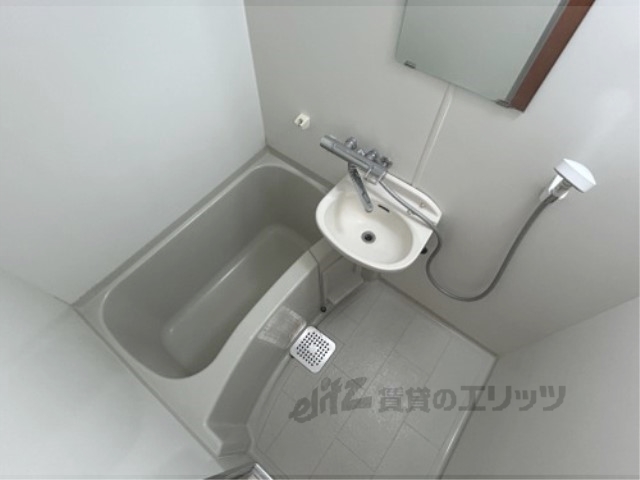 レオパレスTo2の風呂写真
