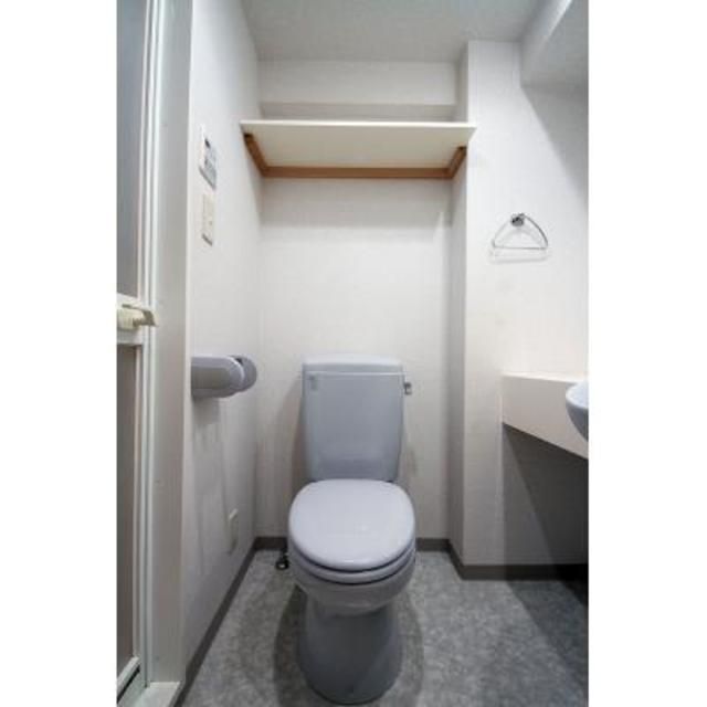 トイレ　※写真は同タイプ住戸です。