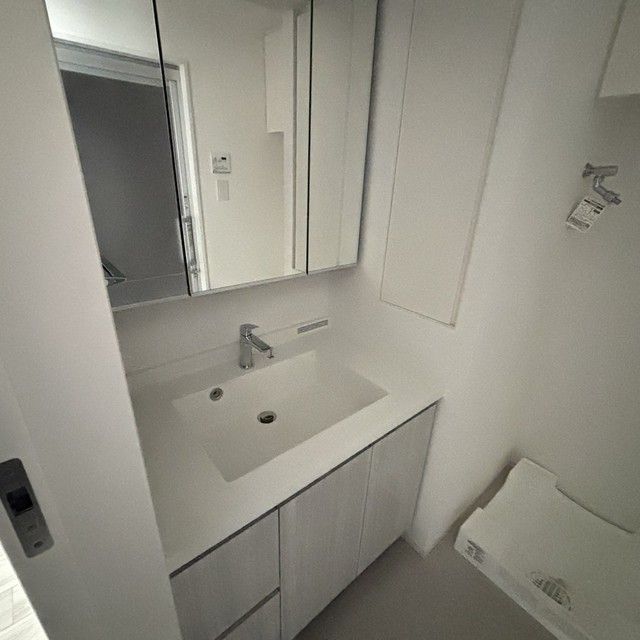 洗面設備　※写真は同タイプ住戸です。