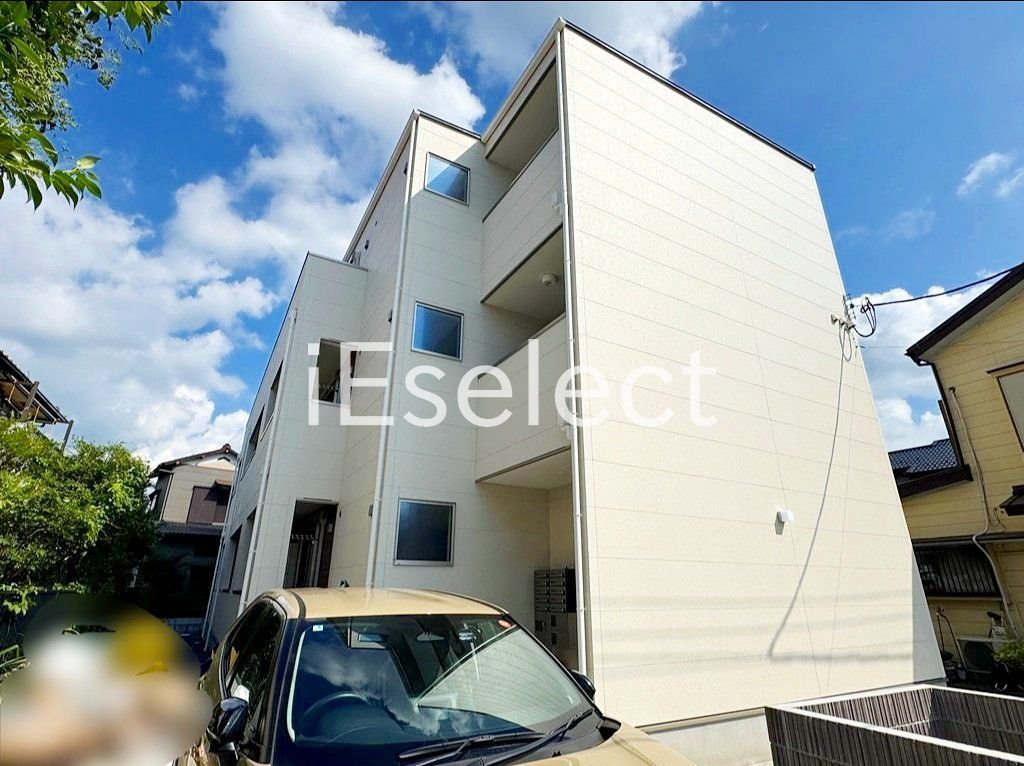 建物外観　お買い物にも出やすい立地♪
