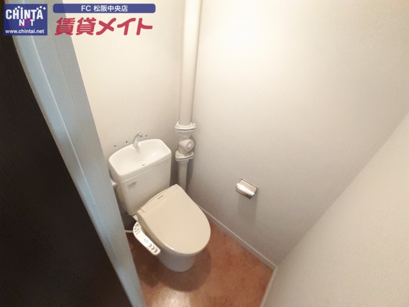 トイレ　同タイプ部屋写真です。