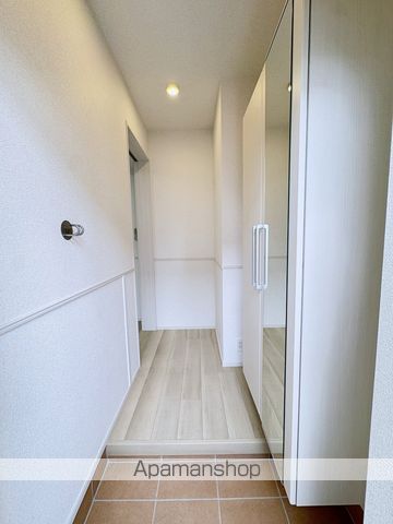 ＪＲ東海道本線 藤枝駅 バス乗車時間：17分 最寄りバス停で下車 徒歩6分 2階建 築1年の玄関写真