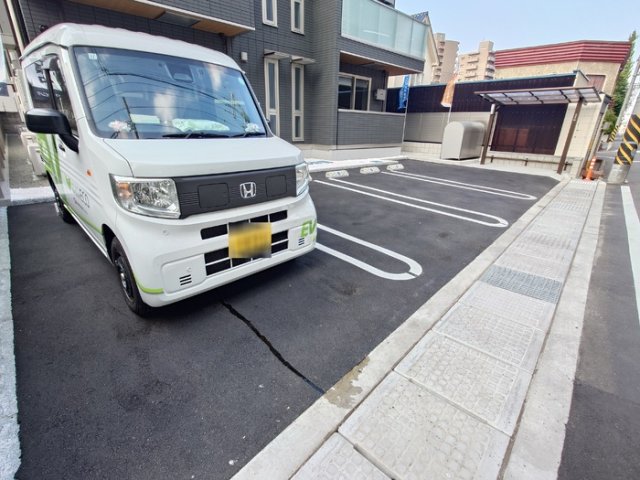 駐車場　駐車場