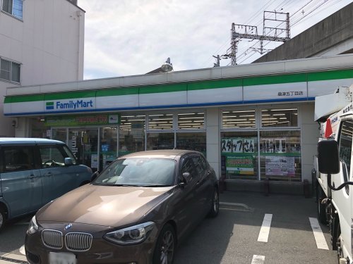 コンビニ　ファミリーマート 桑津五丁目店（コンビニ）まで1131m