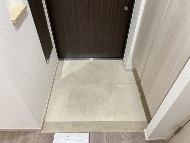 スプランディッド西日暮里の玄関写真