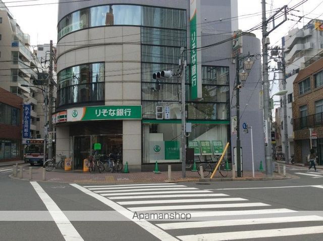 銀行　りそな銀行　蒲田支店（銀行）まで225m