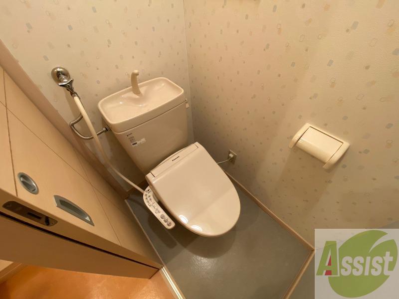 トイレ　トイレです。ウォシュレット付を探している方、おすすめです。