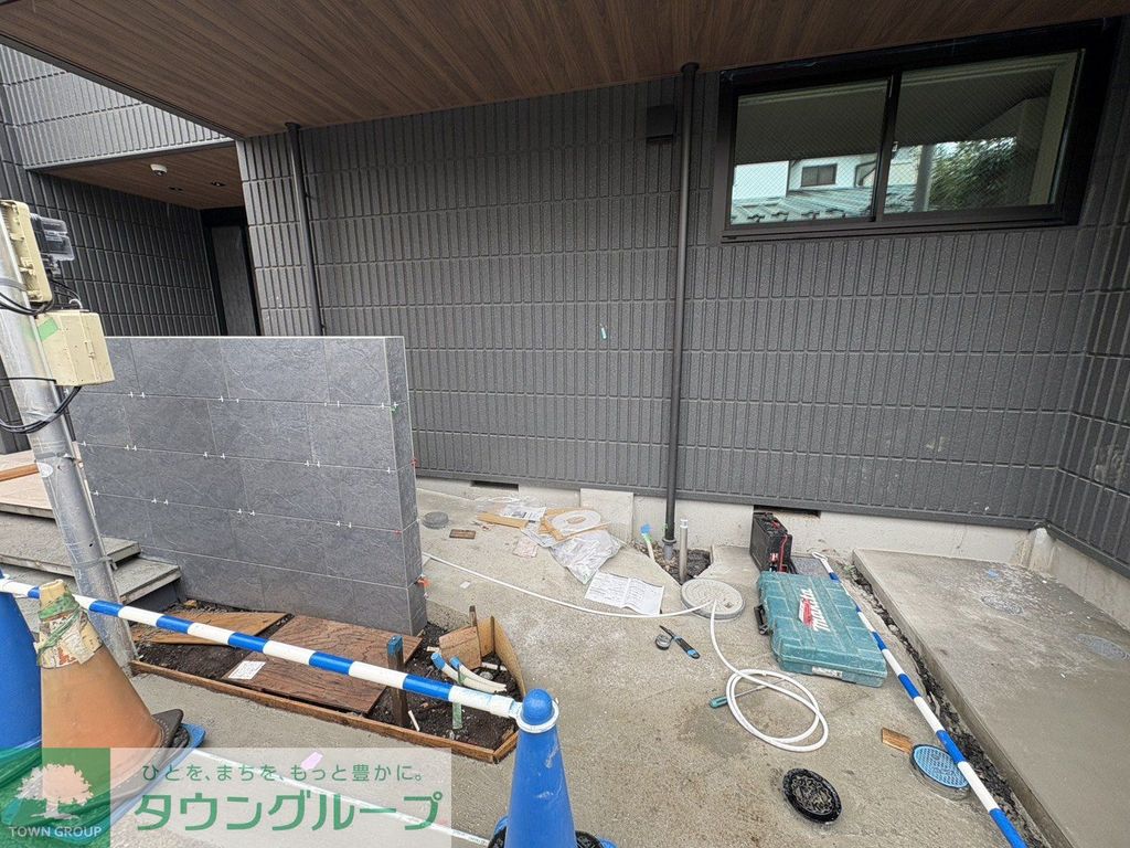 ロビー　駐車場