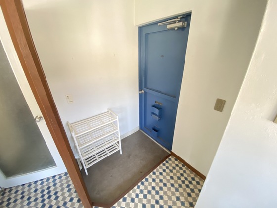 玄関　※別部屋の写真です