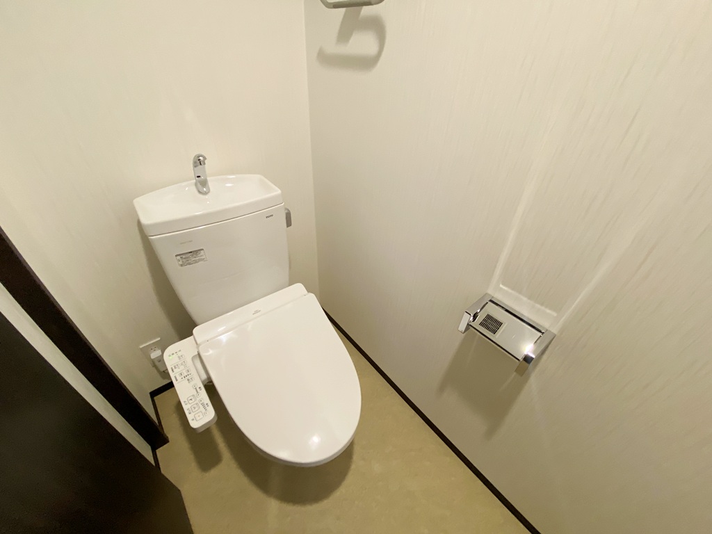 阪急神戸線 神崎川駅 徒歩8分 13階建 築2年のトイレ写真