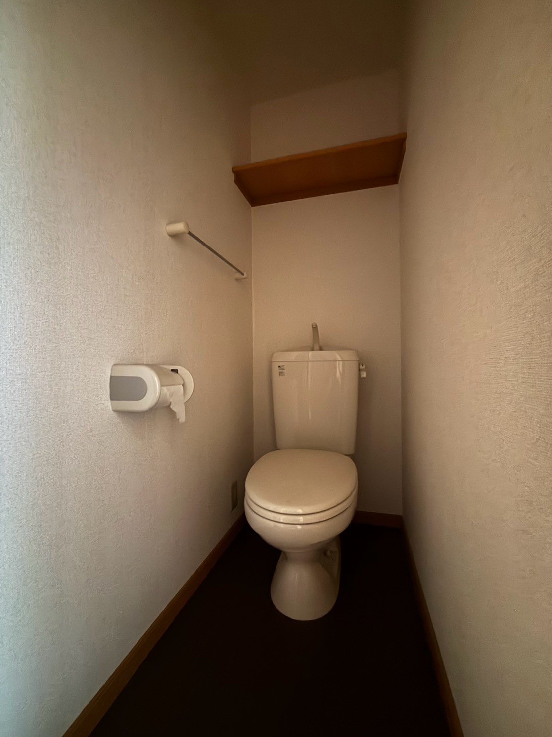 シロハイヌ尼崎2のトイレ写真
