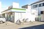 コンビニ　ファミリーマート茅ヶ崎小和田三丁目店（コンビニ）まで420m