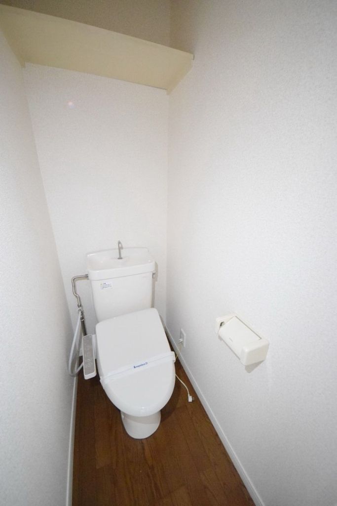 レオパレスプルニエIIのトイレ写真