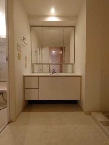洗面設備　別部屋参考画像