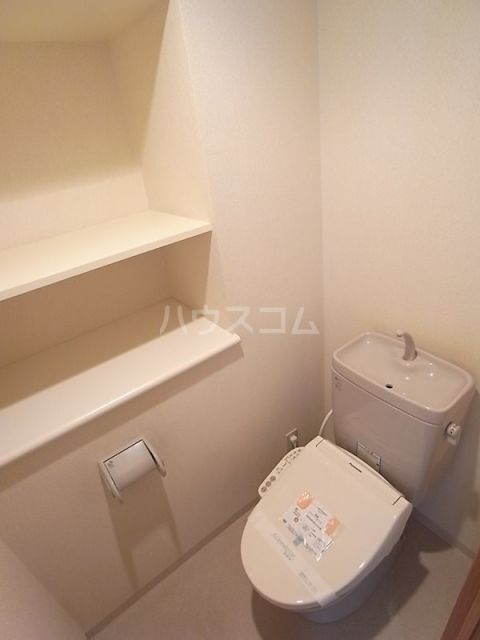 ＪＲ武蔵野線 三郷駅 徒歩5分 5階建 築24年のトイレ写真