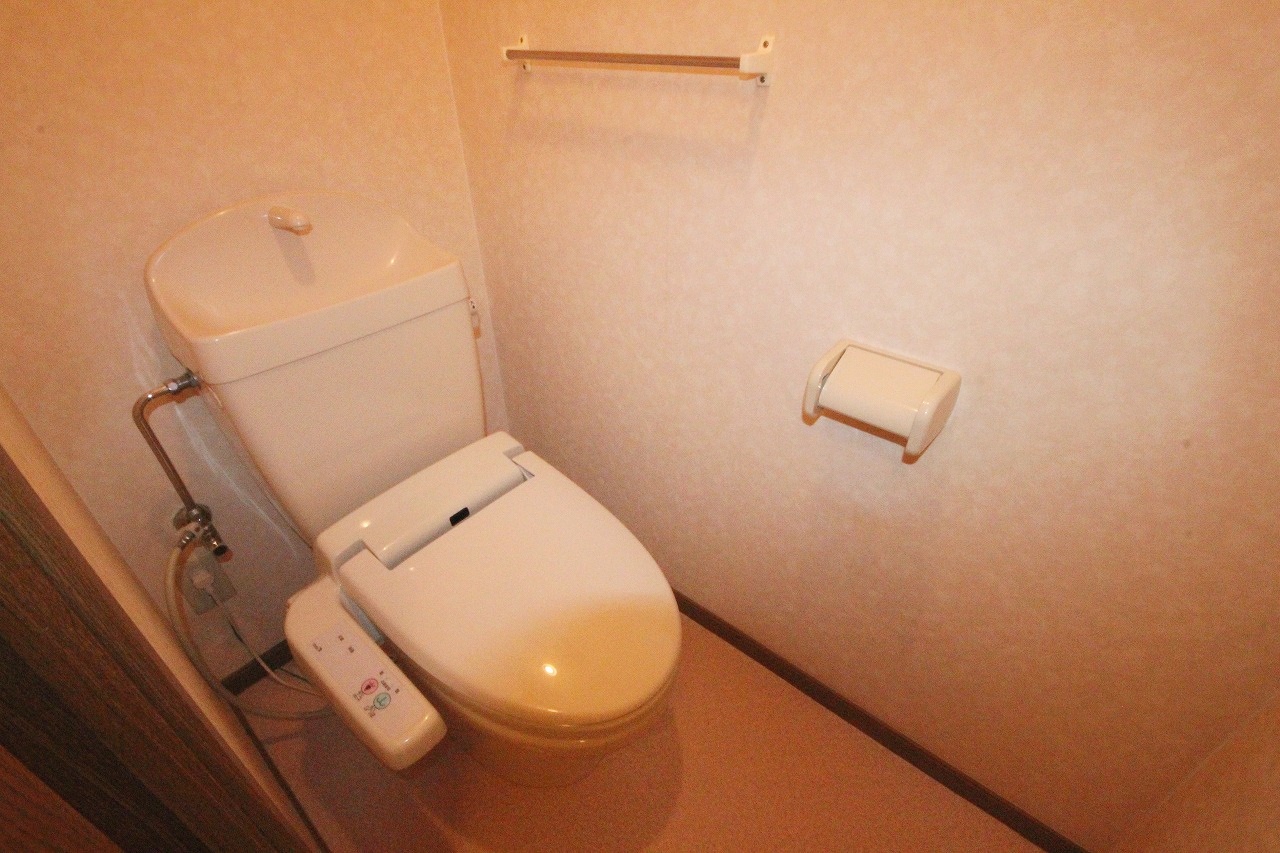 高松琴平電鉄長尾線 農学部前駅 徒歩30分 2階建 築24年のトイレ写真