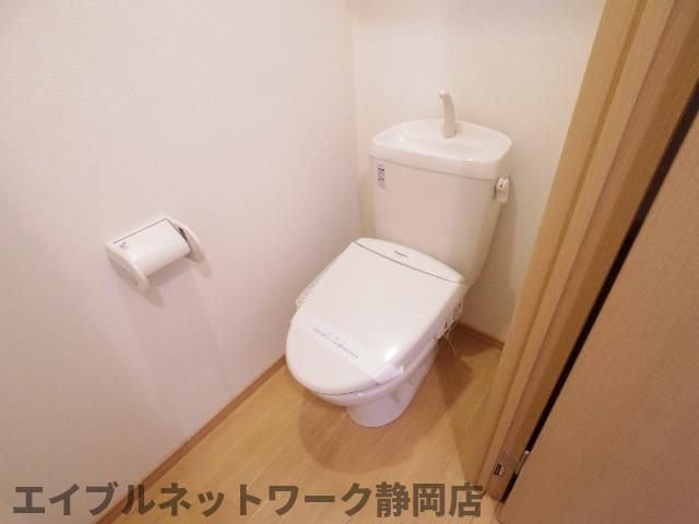 トイレ　シンプルで使いやすいトイレです