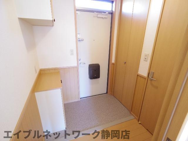 玄関　ゆったりとした玄関です