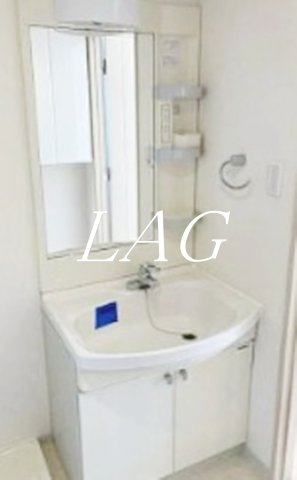 洗面設備　独立洗面台です。