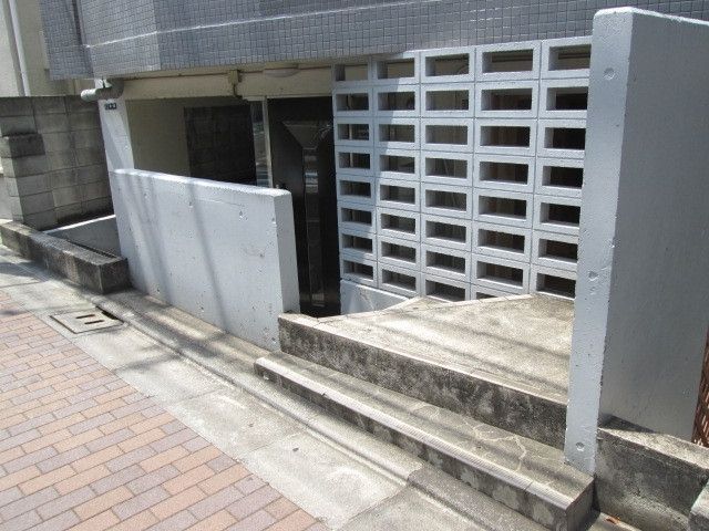 エントランス　★エントランス★