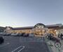 スーパー　TOP WORLD(トップワールド) 楠葉店（スーパー）まで198m
