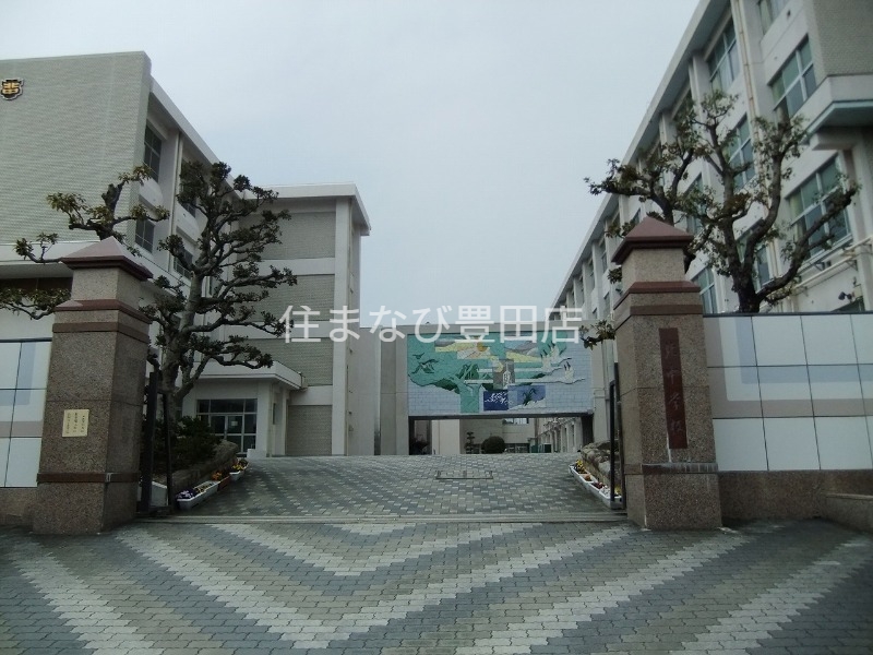 中学校　みよし市立北中学校（中学校）まで133m